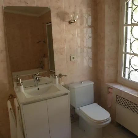 Love Avec Spa Jacuzzi Champagne Avec Immense Terrasse Privative De 70m Piscine De 16m