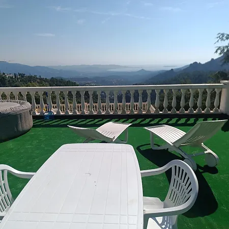 Chambre Magnifique Immense Terrasse Privative Spa Privé Aucun Vis à Vis